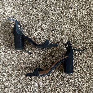 Size 11 Medium Height Black Steve Madden Heels